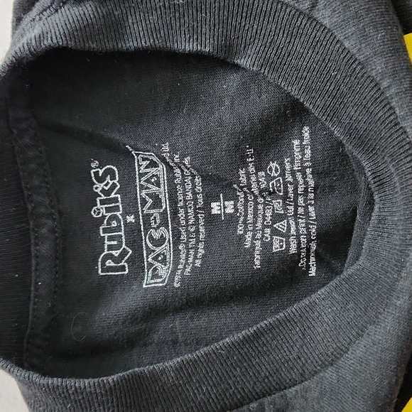 RUBIKS PAC MAN Tee Boys Black M - Picture 2 of 3